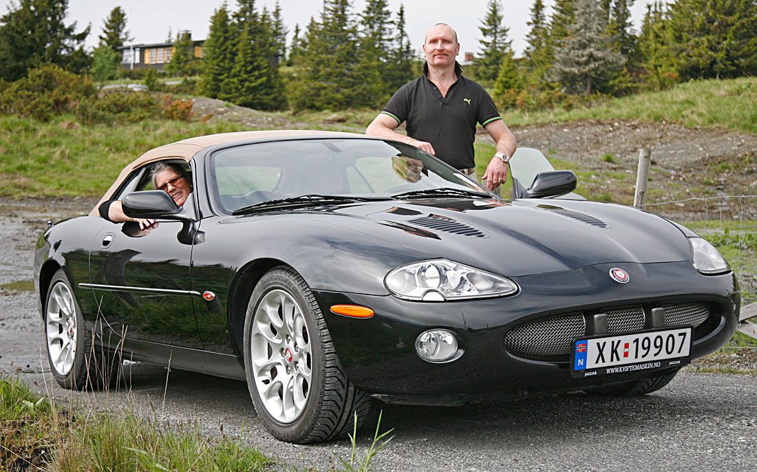 Jaguar XK8 i R-vrsjon fotografert under sommermøtet på Storefjell i 2011.
